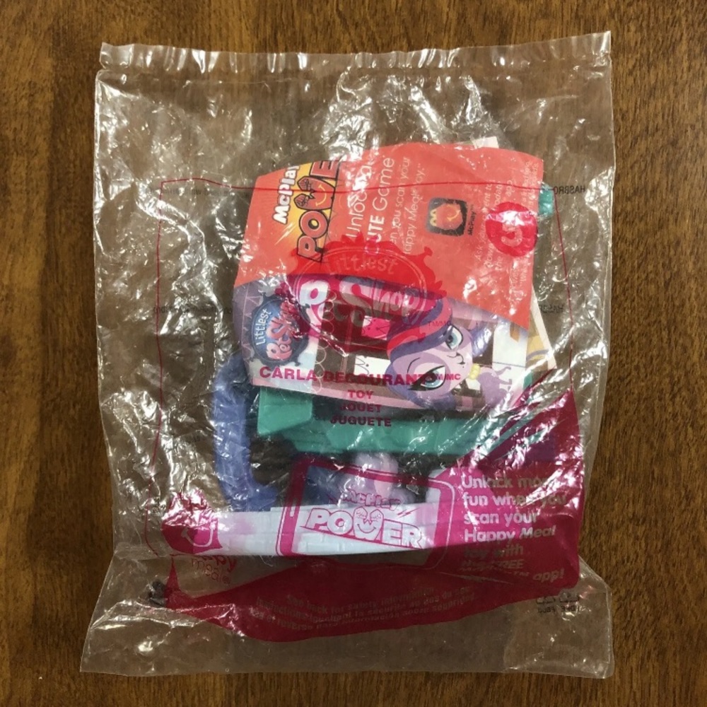 2015 McDonald’s Happy Meal Toy Littlest Pet Shop #5 CARLA DECOURANT